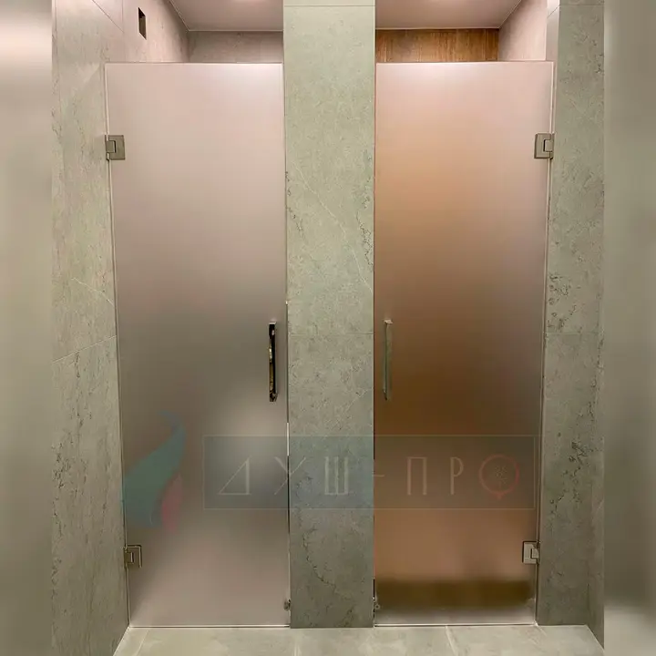 Дверь в проём